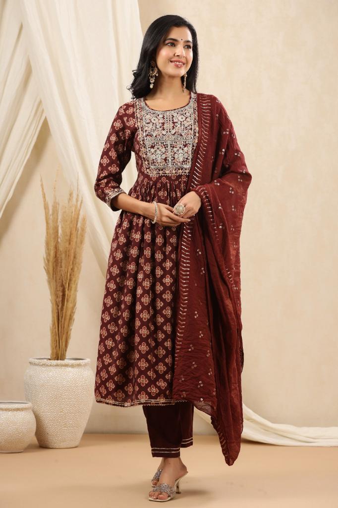 KAINOOSH  NAIRA CUT anarkali kurta set with embroidery on yoke